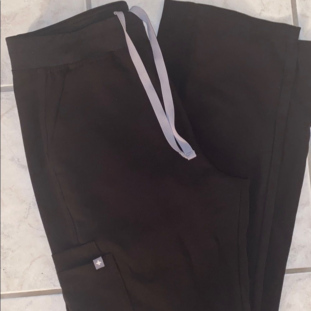 Figs Axim Black scrub pants